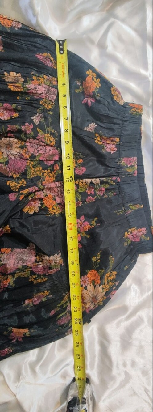 Floral Wide-Leg Maxi Pants - Navy with Pink Floral. Can Fit A S/M. Model Is 5'2 - Picture 9 of 16